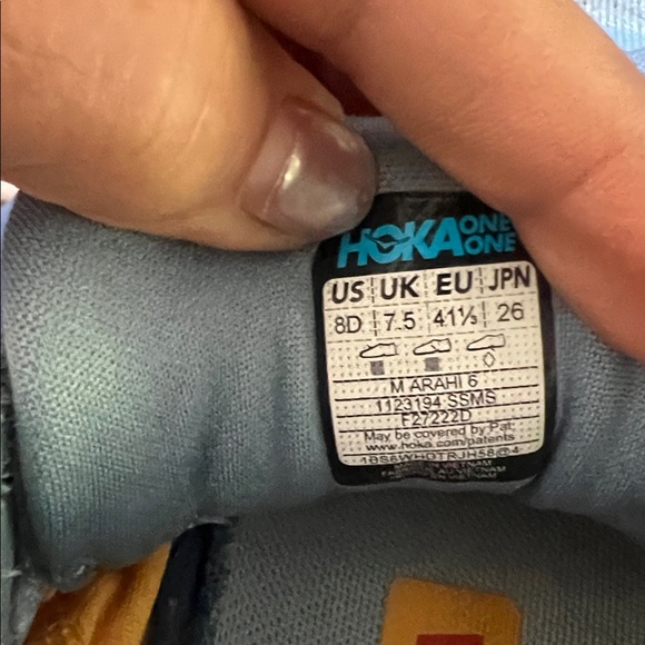 Hoka Arahi 6 in Light Gray and Orange - Picture 12 of 13